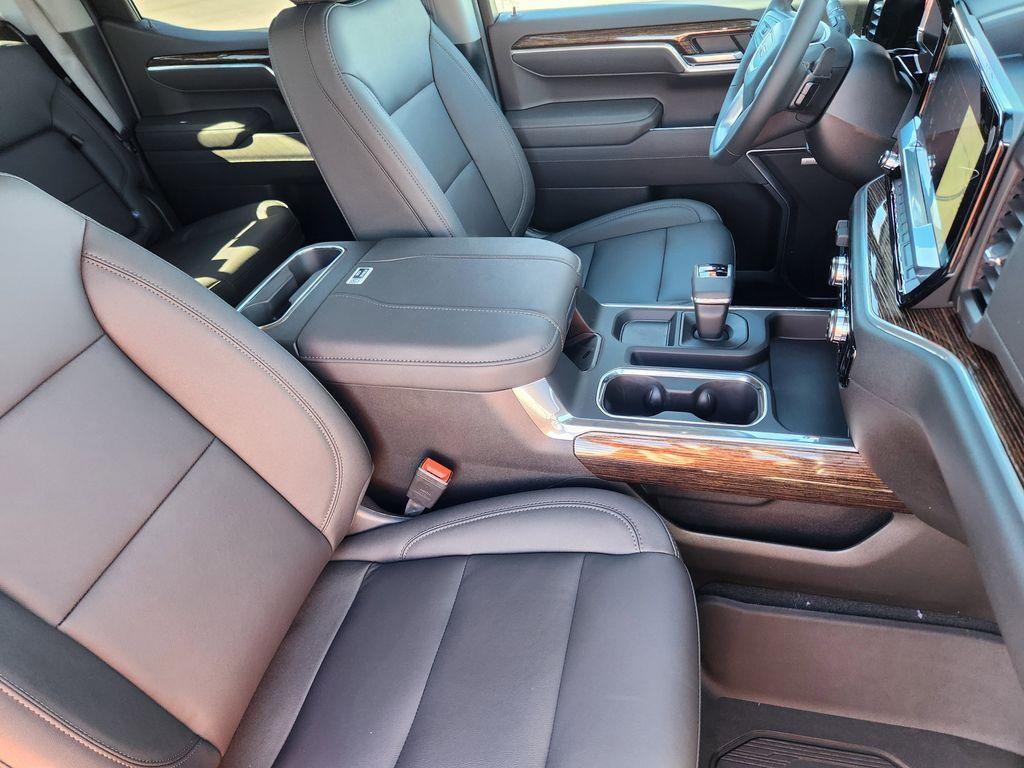 new 2026 GMC Sierra 1500 car, priced at $69,450