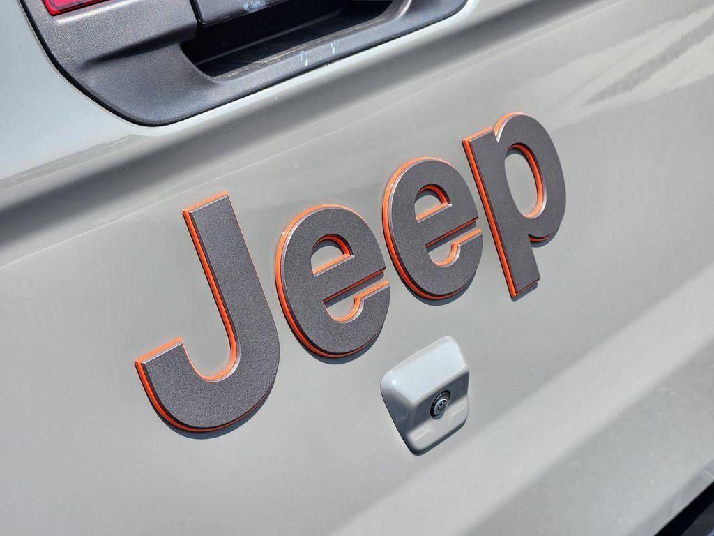 used 2023 Jeep Gladiator car, priced at $43,995