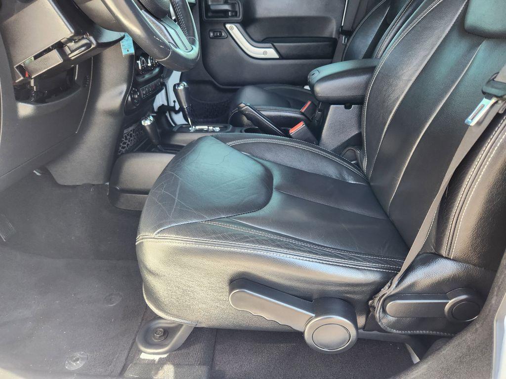 used 2015 Jeep Wrangler Unlimited car, priced at $20,995