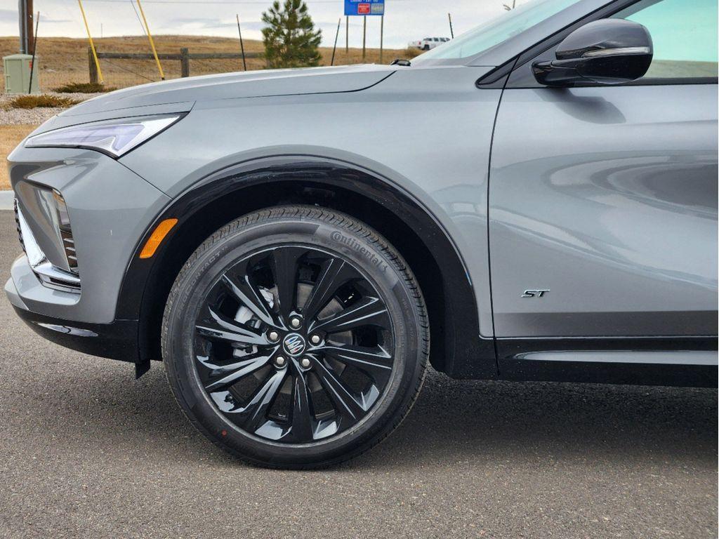 new 2025 Buick Envista car, priced at $27,875