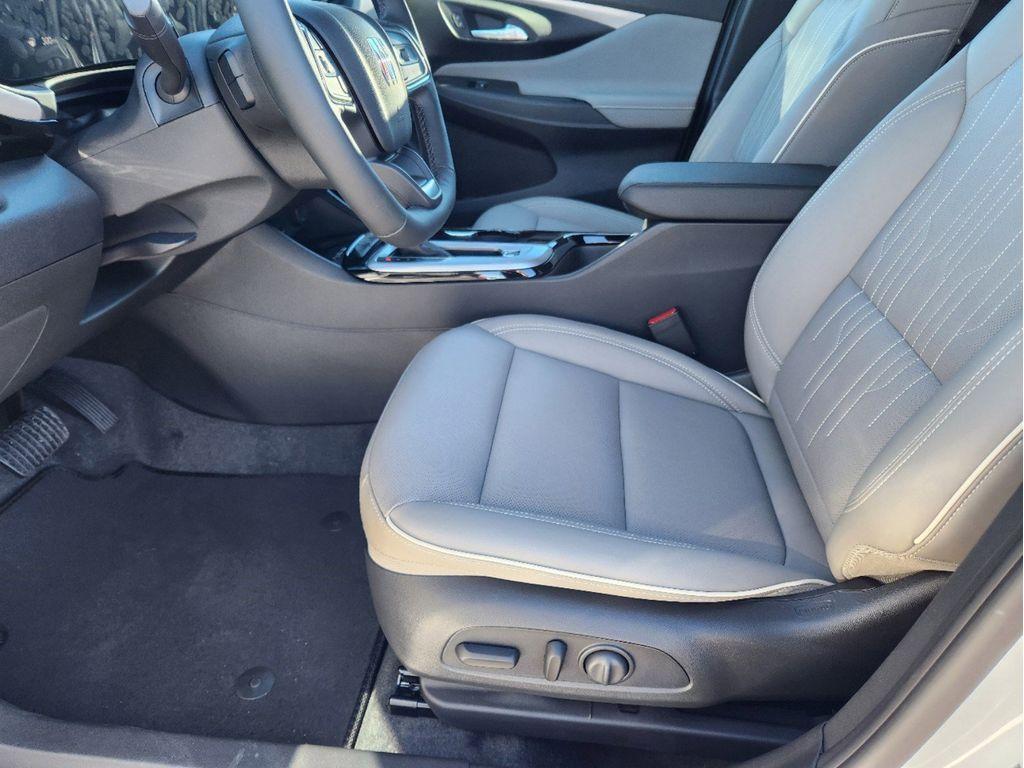 new 2025 Buick Envista car, priced at $29,885