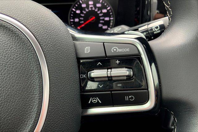 used 2022 Kia Sorento Hybrid car, priced at $28,999