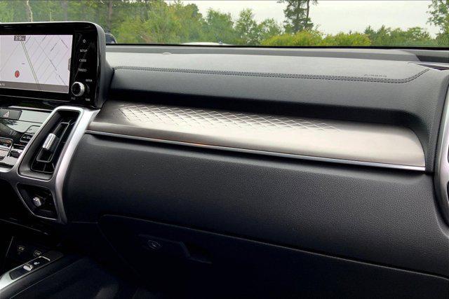 used 2022 Kia Sorento Hybrid car, priced at $28,999