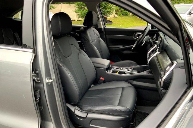 used 2022 Kia Sorento Hybrid car, priced at $28,999