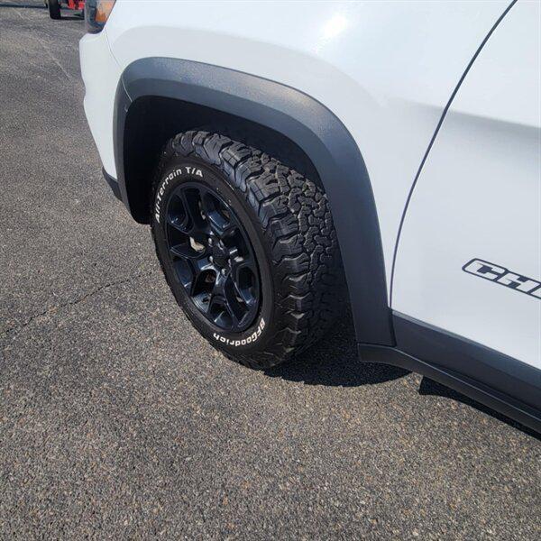 used 2022 Jeep Cherokee car, priced at $18,985