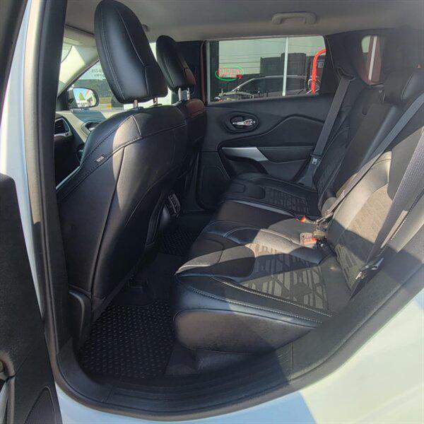 used 2022 Jeep Cherokee car, priced at $18,985