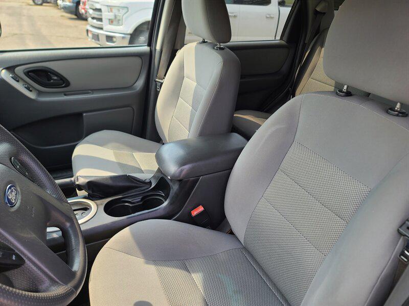used 2006 Ford Escape car, priced at $5,499