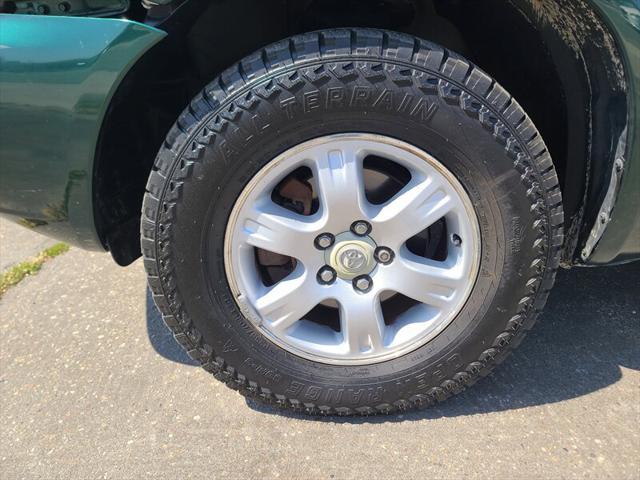 used 2003 Toyota Highlander car, priced at $7,999