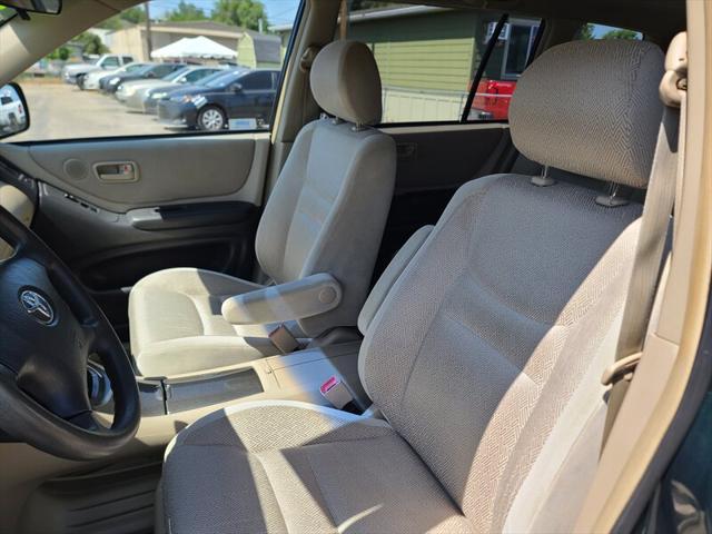 used 2003 Toyota Highlander car, priced at $7,999