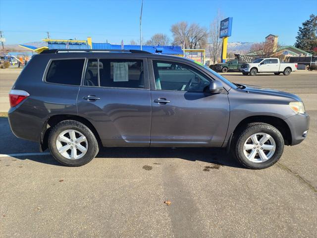 used 2010 Toyota Highlander car, priced at $9,499