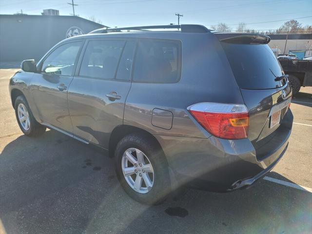 used 2010 Toyota Highlander car, priced at $9,499