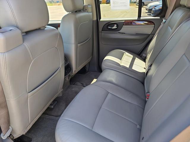 used 2007 GMC Envoy car, priced at $7,999