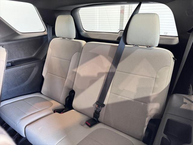 used 2022 Chevrolet Traverse car, priced at $28,987