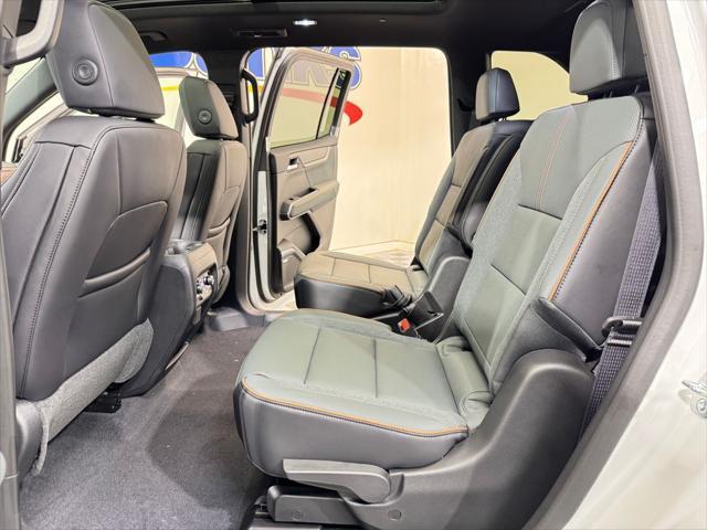 new 2025 GMC Acadia car, priced at $55,545