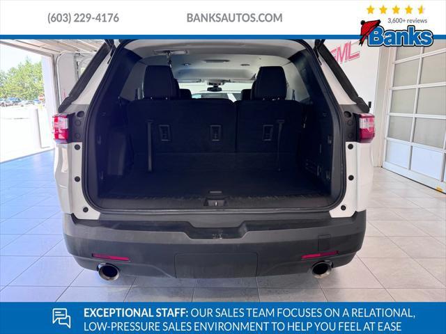 used 2020 Chevrolet Traverse car, priced at $19,487