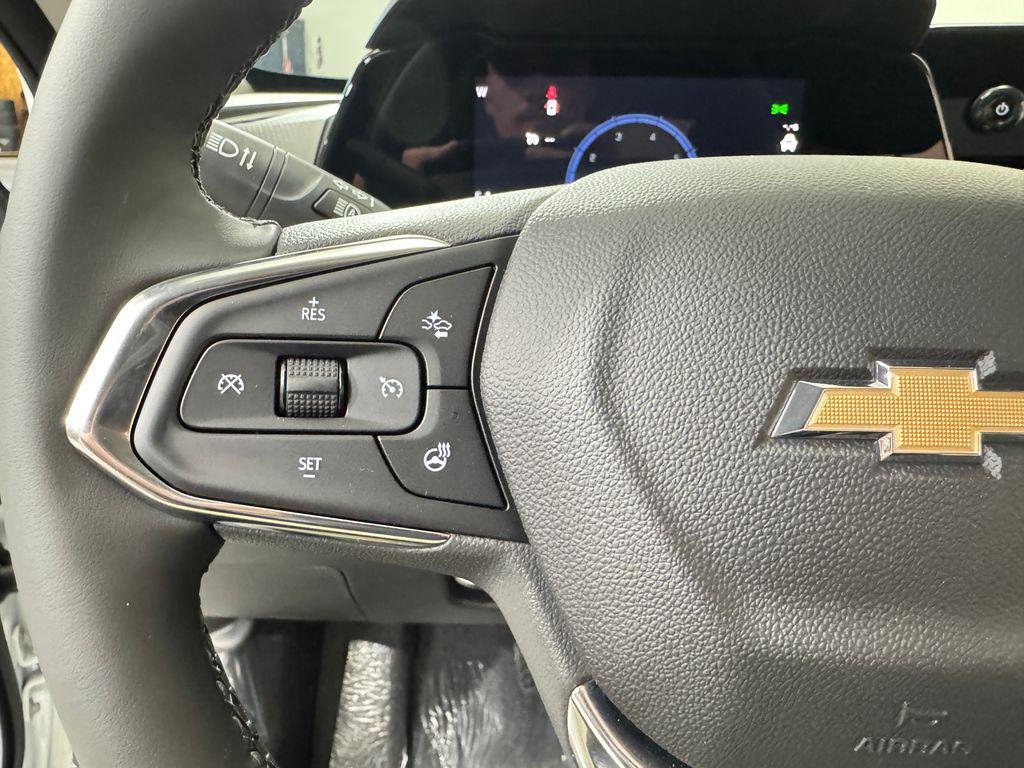 new 2025 Chevrolet Trax car, priced at $24,285