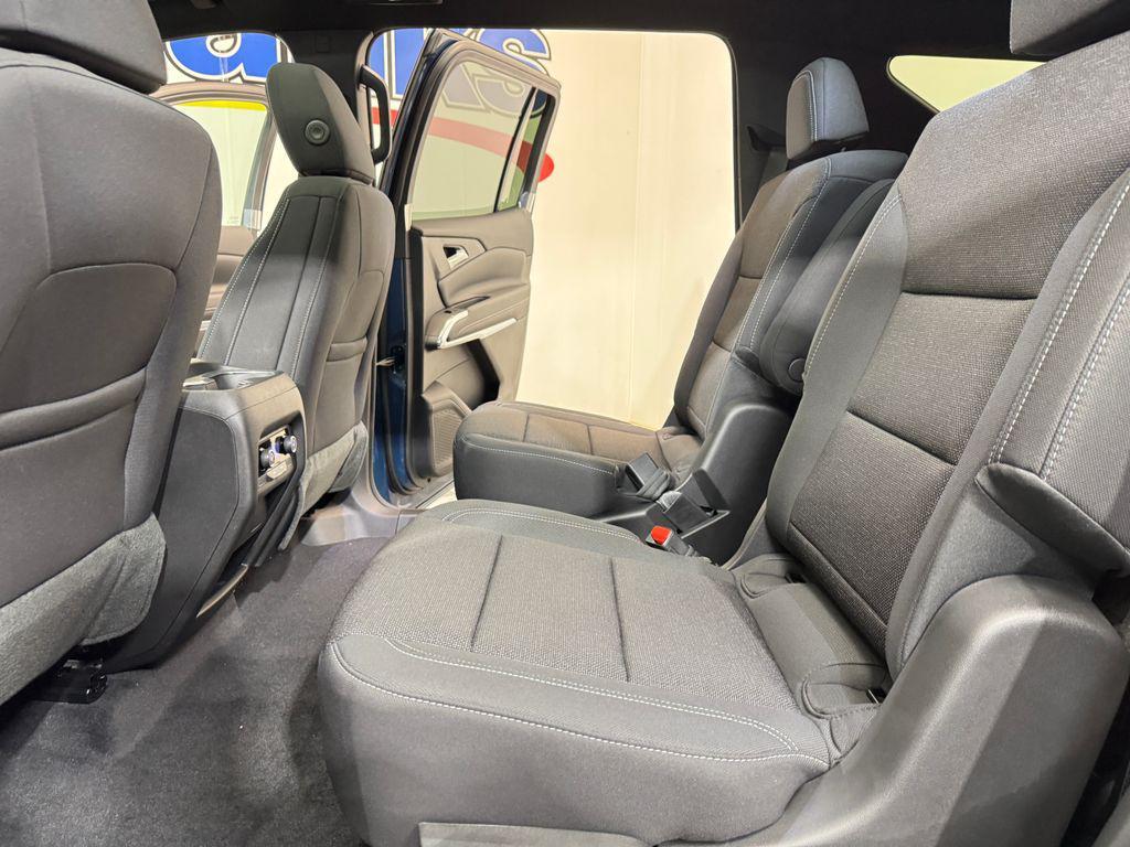 new 2026 Chevrolet Traverse car, priced at $47,195