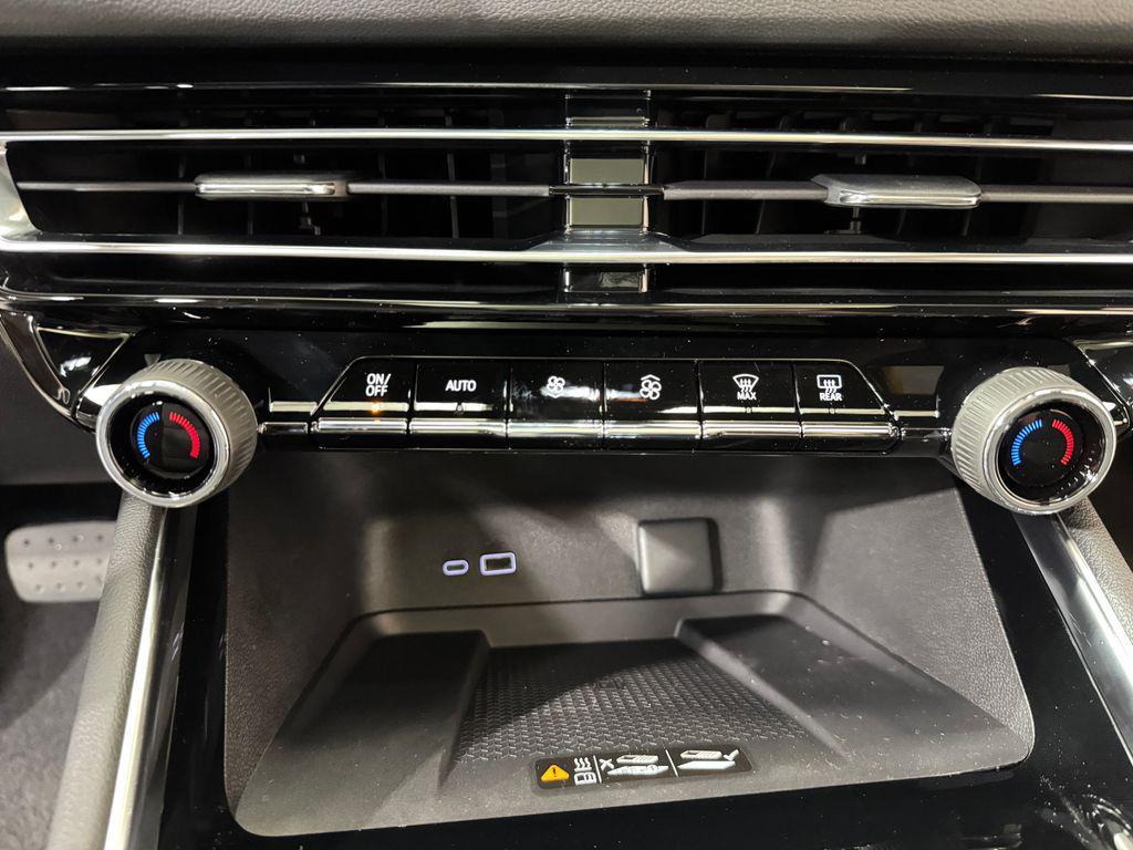 new 2026 Chevrolet Traverse car, priced at $47,195