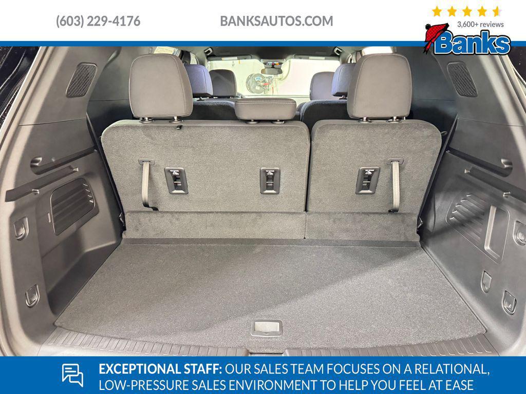 new 2025 Chevrolet Traverse car, priced at $44,695
