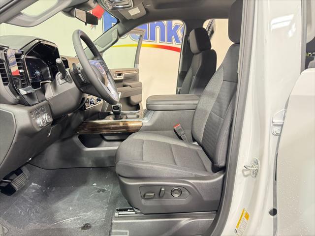 new 2025 GMC Sierra 1500 car, priced at $57,073
