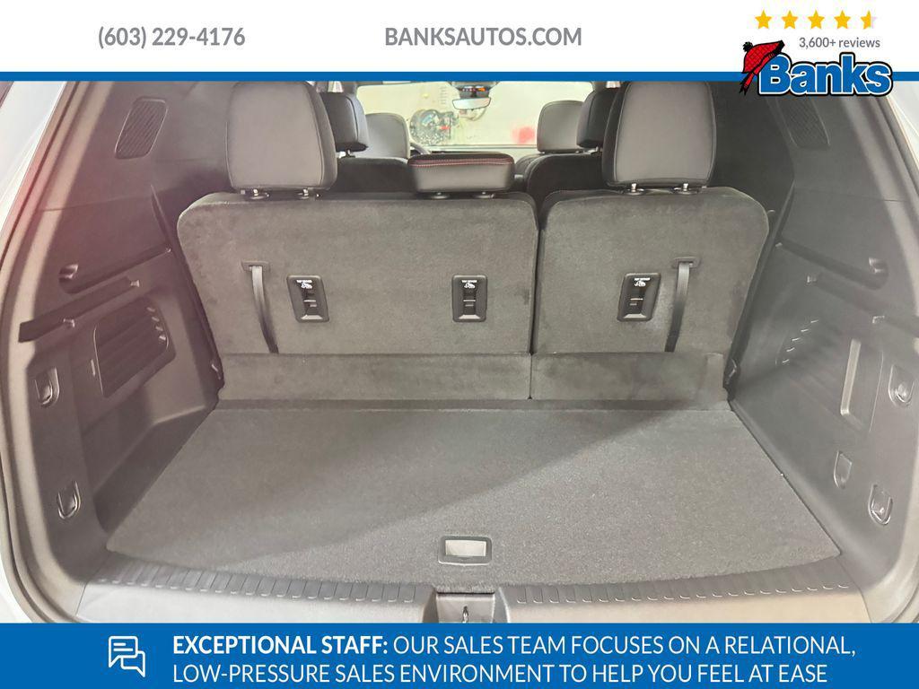 new 2026 Chevrolet Traverse car, priced at $54,515