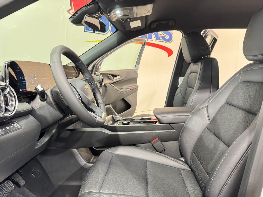 new 2026 Chevrolet Equinox car, priced at $34,540