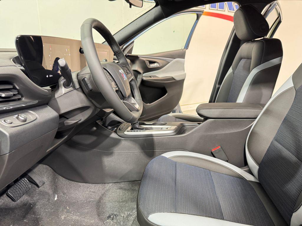 new 2025 Buick Envista car, priced at $26,708