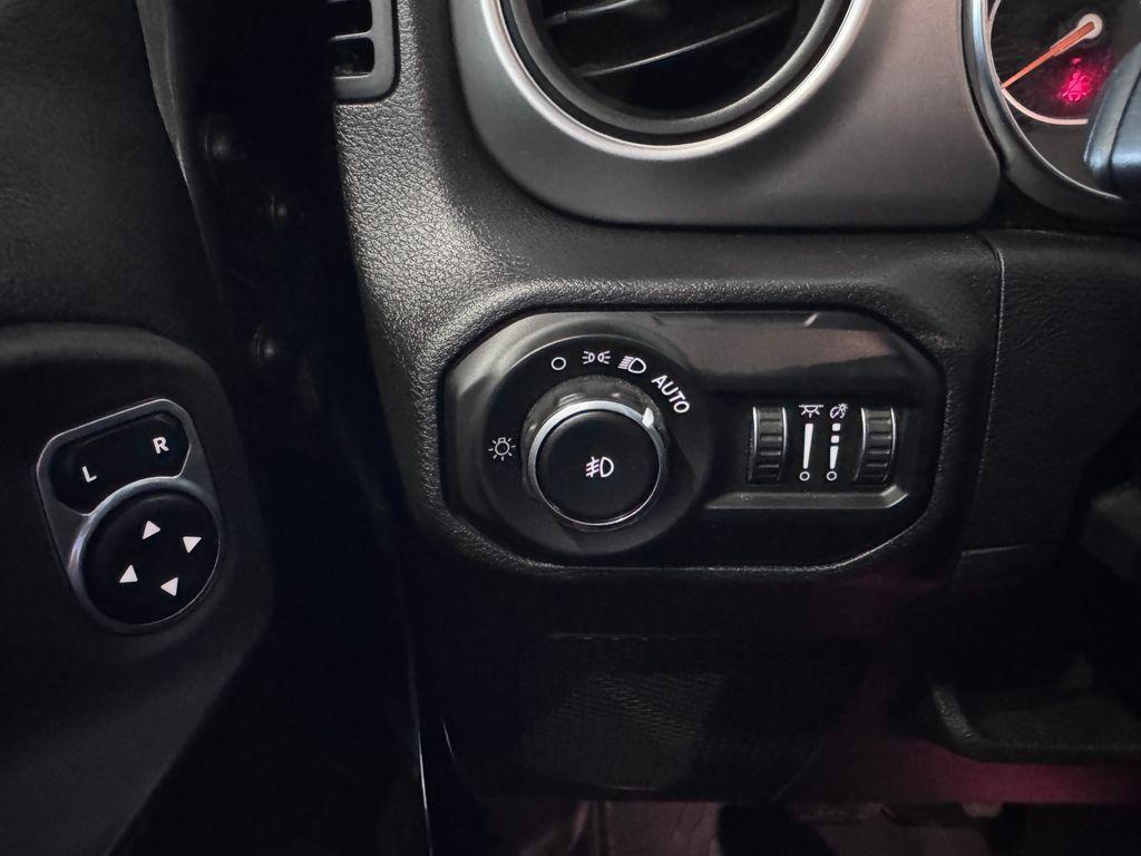 used 2021 Jeep Wrangler Unlimited car, priced at $32,987