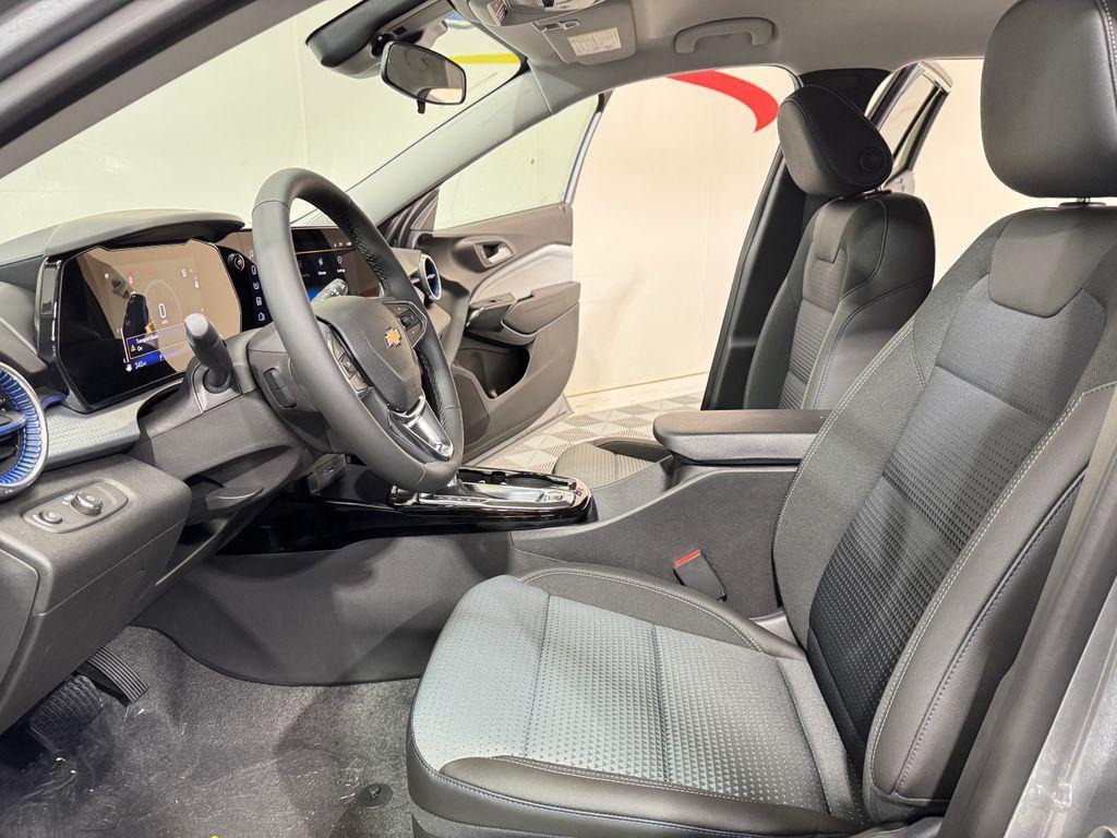 new 2025 Chevrolet Trax car, priced at $25,024