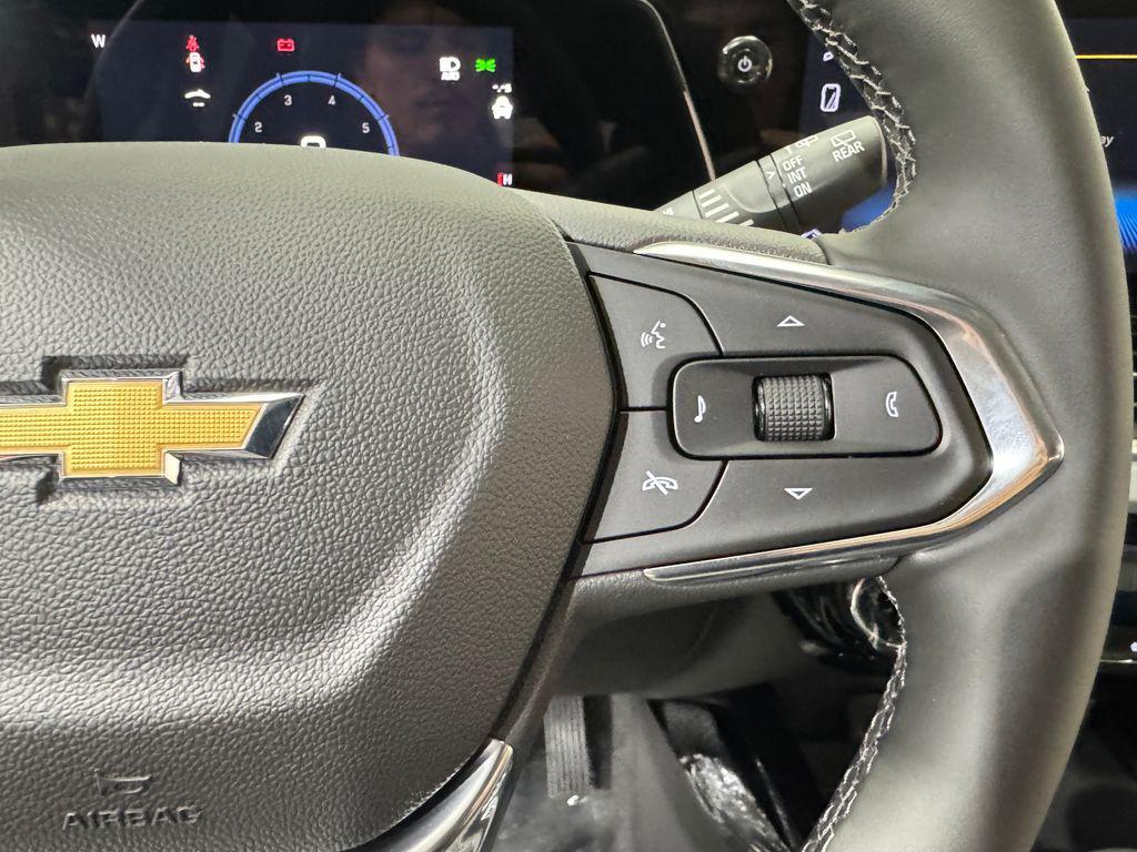 new 2025 Chevrolet Trax car, priced at $25,024