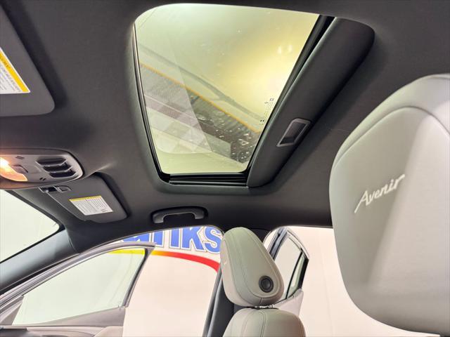 new 2025 Buick Envista car
