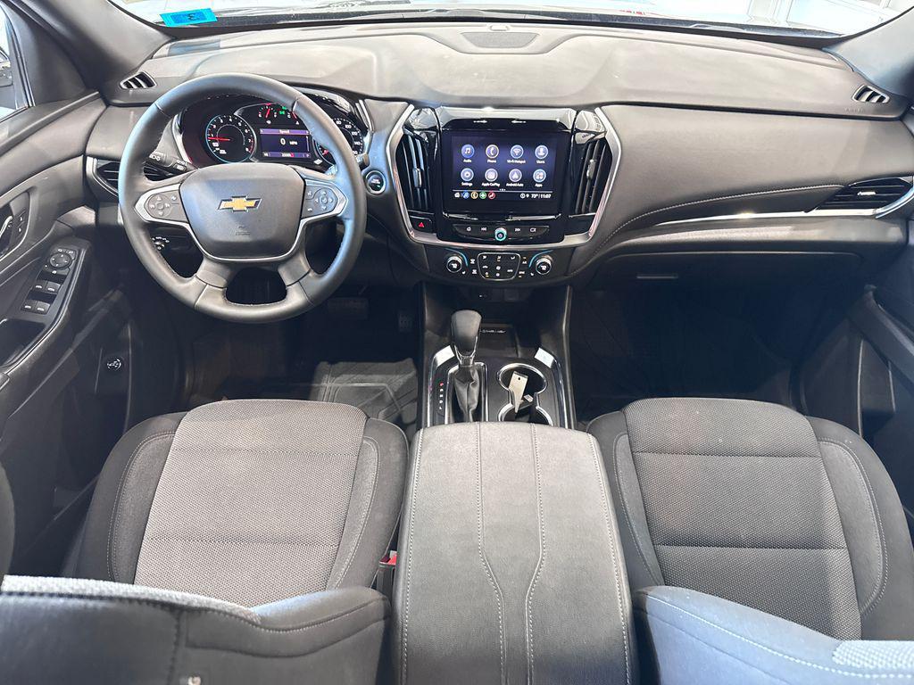 used 2023 Chevrolet Traverse car, priced at $32,987