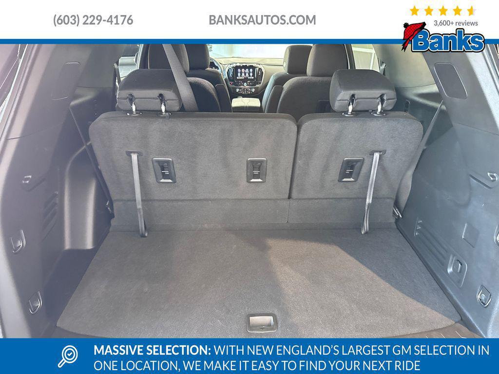 used 2023 Chevrolet Traverse car, priced at $32,987