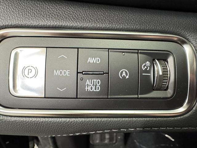 new 2025 Buick Enclave car, priced at $60,333