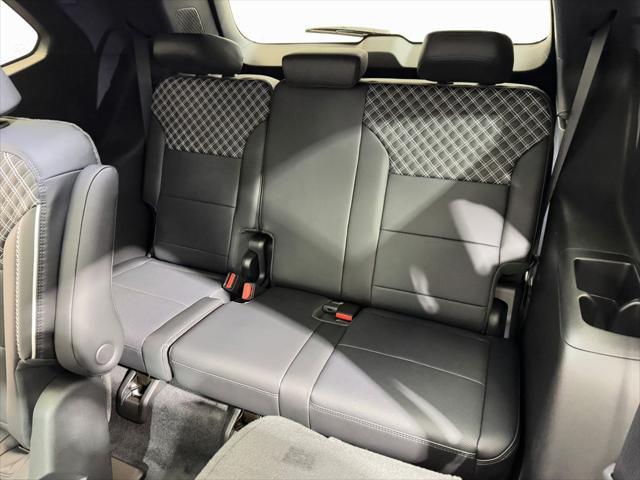 new 2025 GMC Acadia car, priced at $58,278