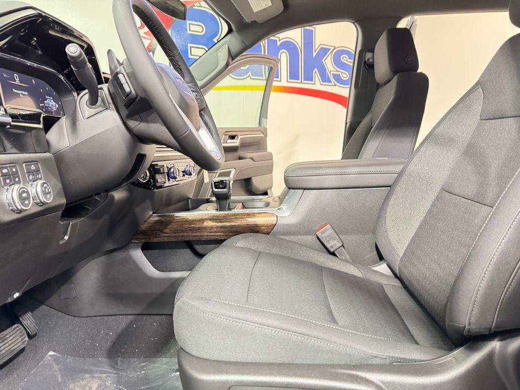 new 2025 GMC Sierra 1500 car, priced at $57,073