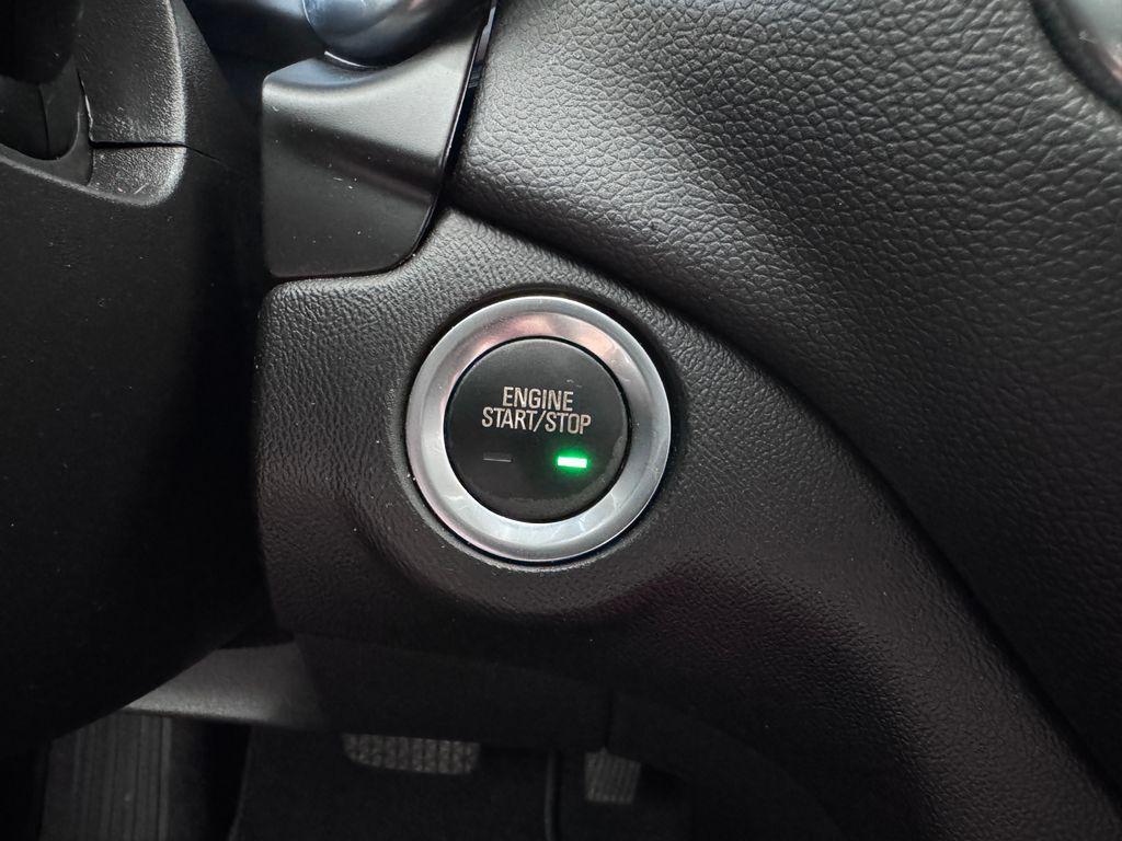 used 2022 Chevrolet Equinox car, priced at $24,487