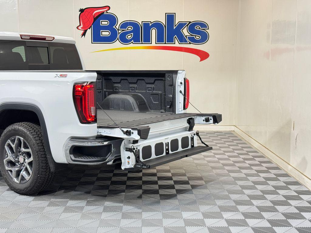 new 2025 GMC Sierra 1500 car, priced at $61,774