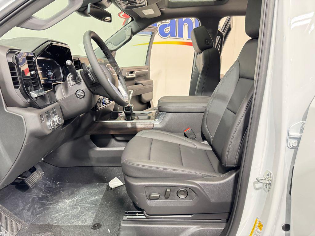 new 2025 GMC Sierra 1500 car, priced at $61,774