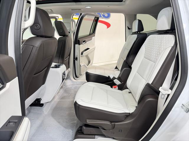 new 2025 GMC Acadia car, priced at $60,190