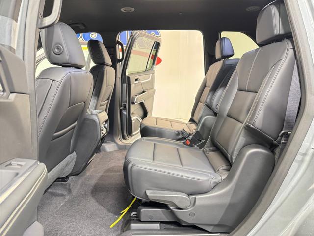 new 2025 GMC Acadia car, priced at $49,325