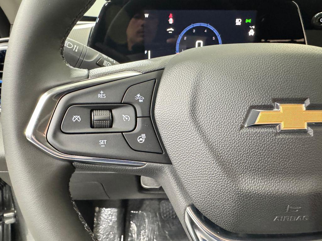 new 2025 Chevrolet Trax car, priced at $25,024