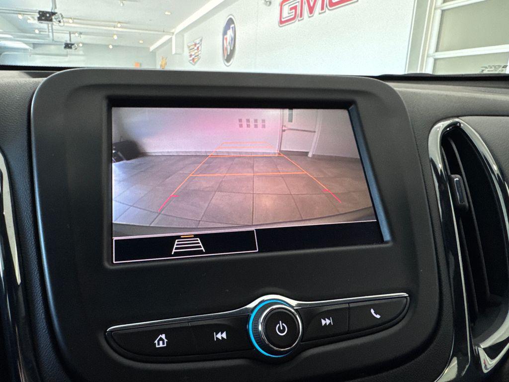 used 2024 Chevrolet Equinox car, priced at $25,987