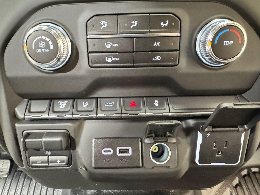 new 2025 GMC Sierra 3500 car, priced at $62,120