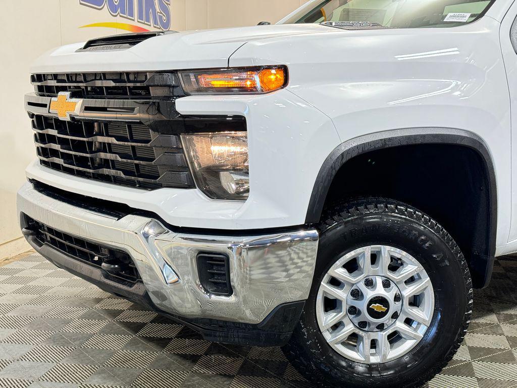 new 2024 Chevrolet Silverado 2500 car, priced at $48,343