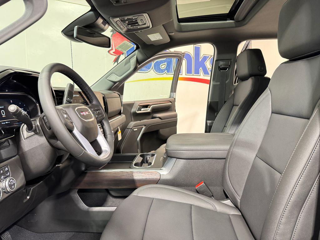new 2025 GMC Sierra 2500 car, priced at $73,370