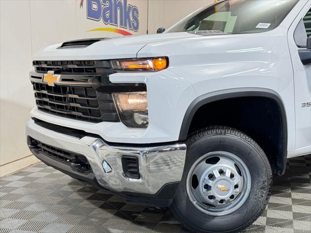 new 2024 Chevrolet Silverado 3500 car, priced at $50,828