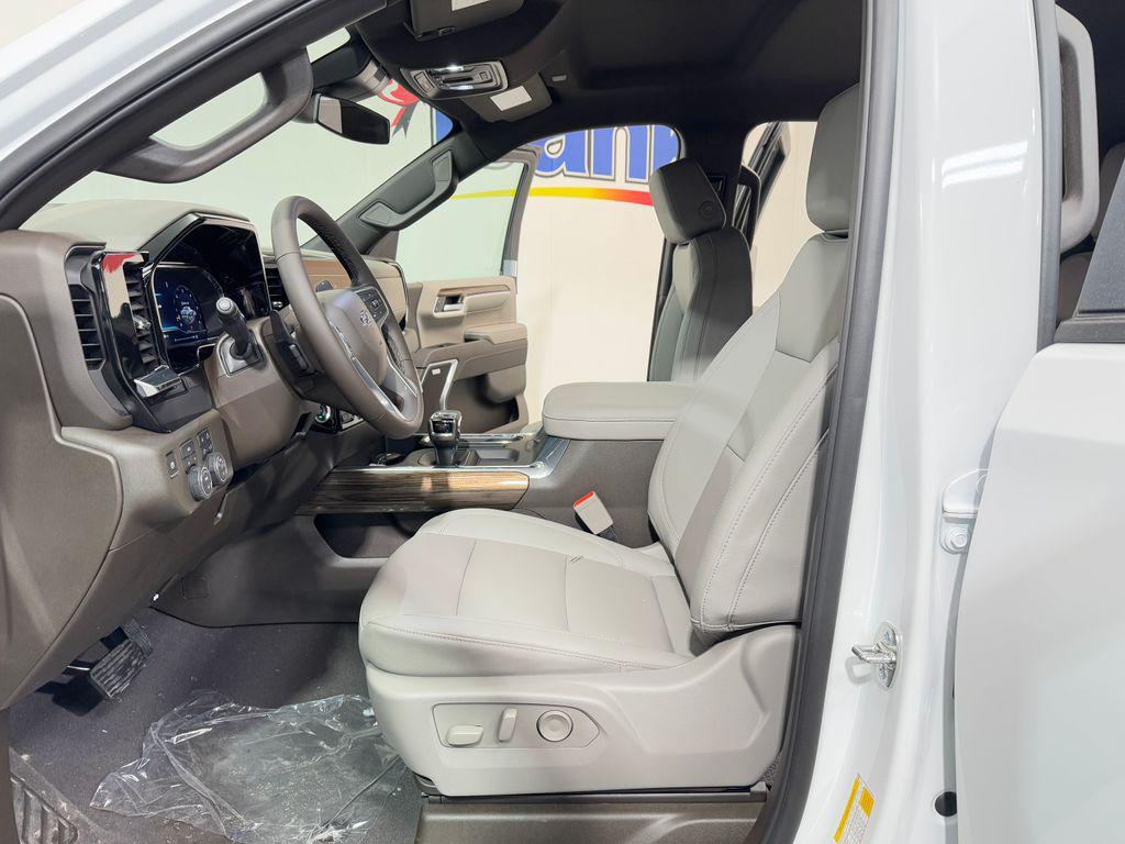 new 2025 Chevrolet Silverado 1500 car, priced at $57,630