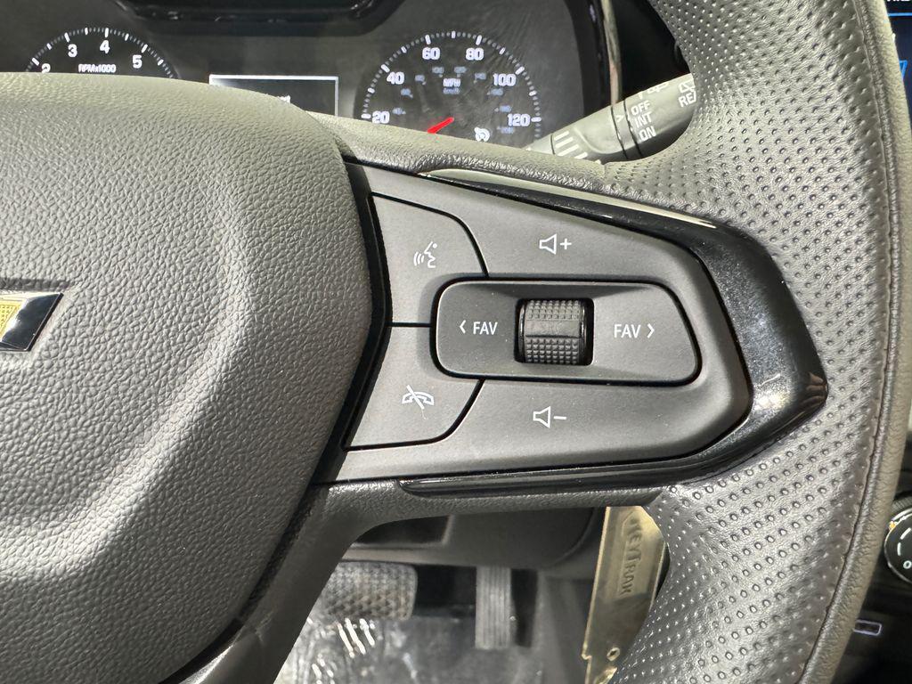 new 2025 Chevrolet Trax car, priced at $22,859