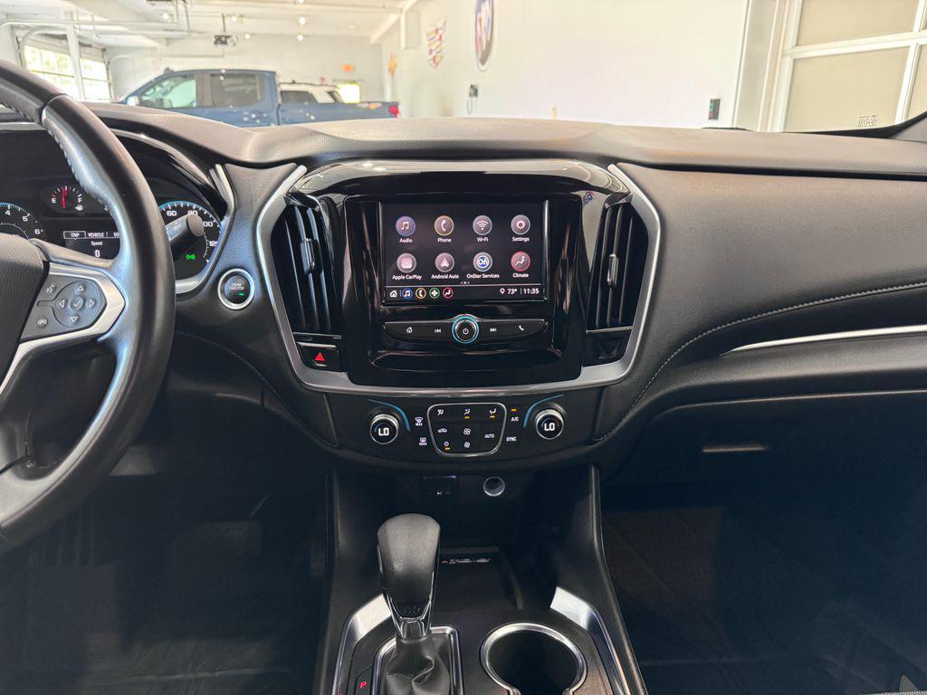 used 2022 Chevrolet Traverse car, priced at $24,487